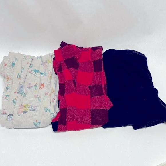 Old Navy maternity pants bundle (xs to s) - Picture 1 of 2